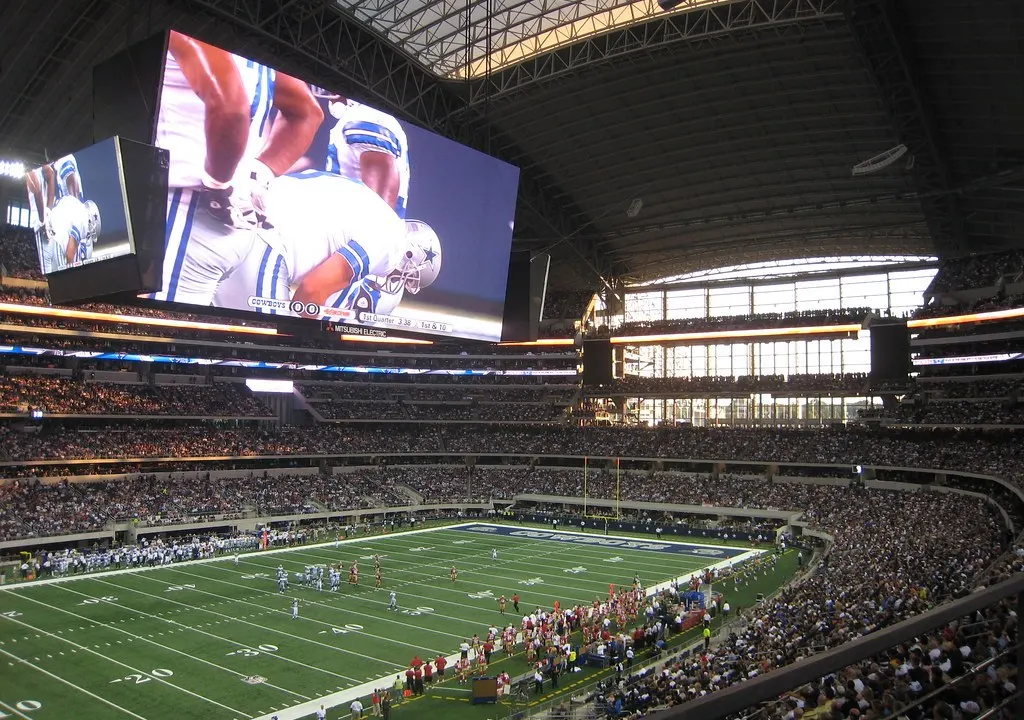 dallas-cowboys-stadium-06 by VSELLIS